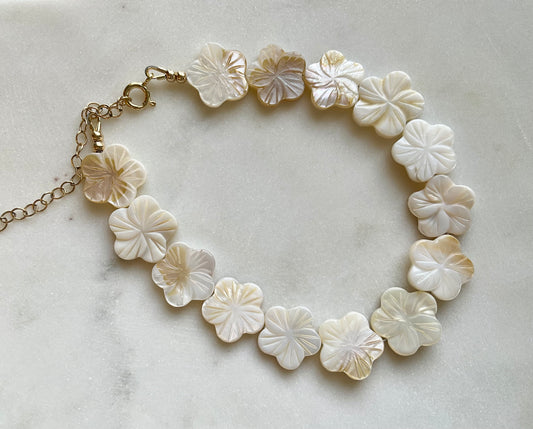 Mother of Pearl Flower Anklet